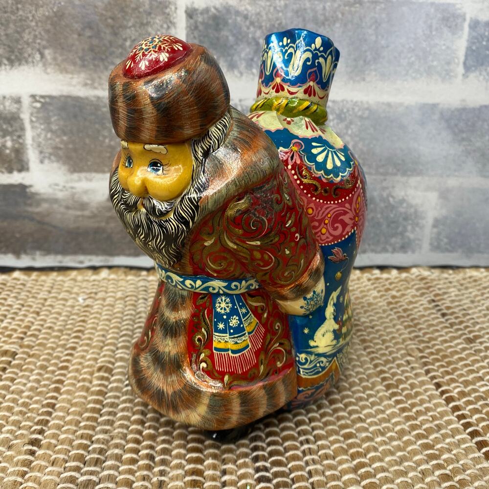 Vtg Wooden Solid Russian Hand Carved Ded Moroz Santa Claus 7" folklore figurine